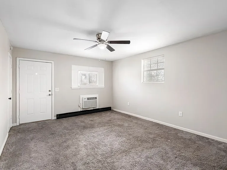1621 Arthur Ave #C — Photo 13