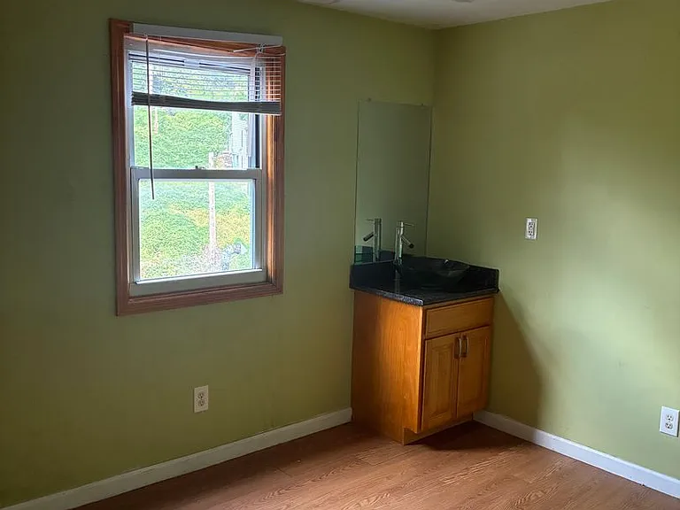53 Bates St — Photo 5