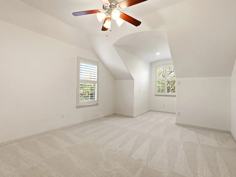1224 Crockett Dr — Photo 27