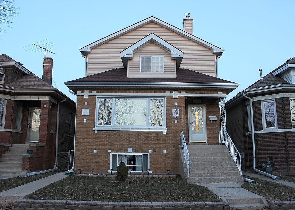 1st image of 2935 N 77th Ave