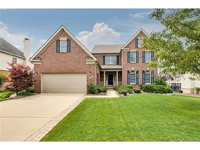 1125 Equestrian Dr photo 1
