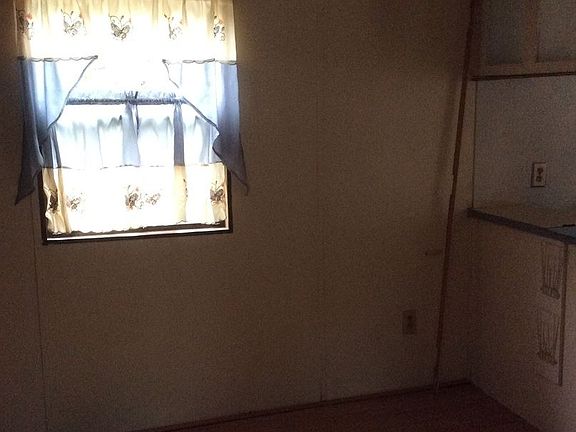 4th image of 96 Sugar Cane Ln