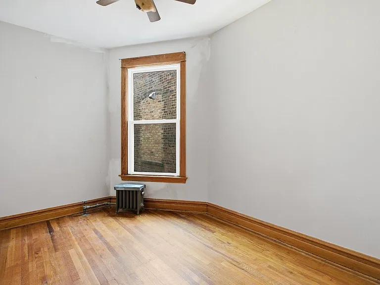 1213 W Addison St #2 — Photo 7