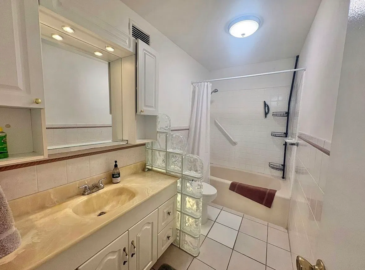 2 bed, 861 sqft, $1,500 — Photo 3
