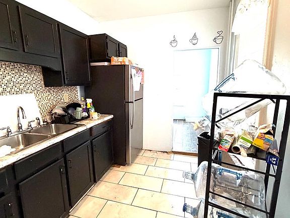 5th image of 517 S 11th St