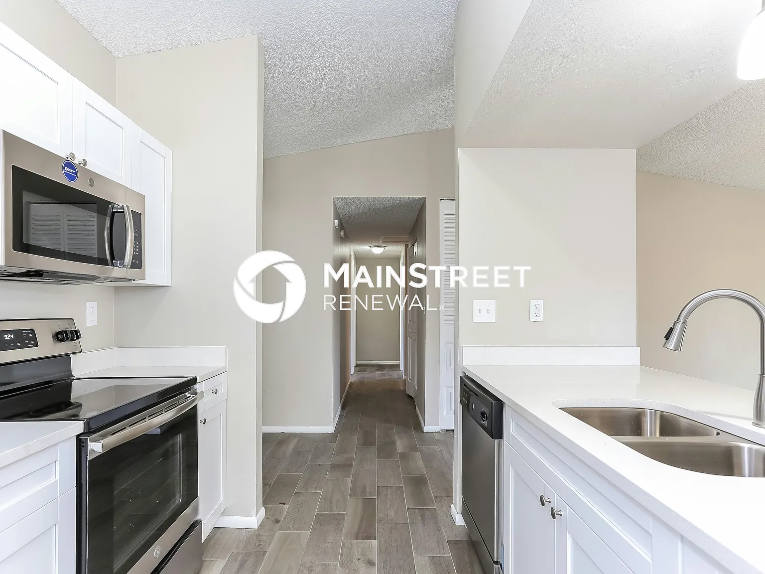 1209 Hawley Ct — Photo 4