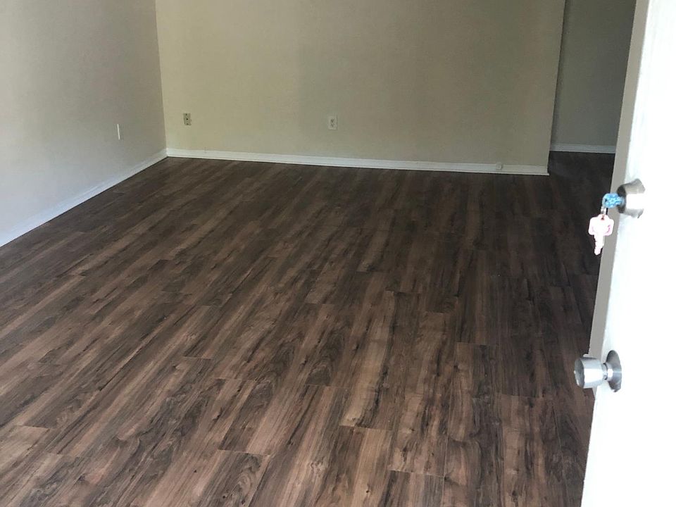 1st image of 915 Palermo Ave APT 203
