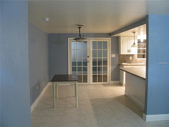 5th image of 4268 Commercial St