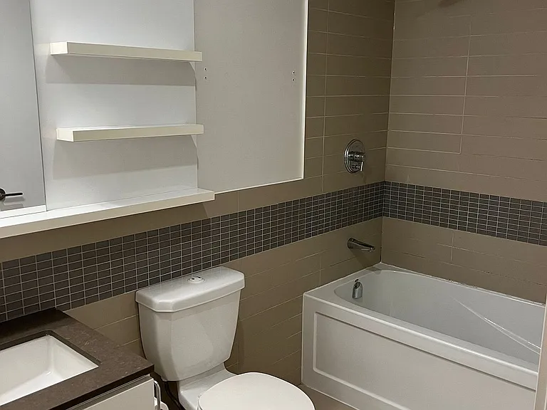 295 Adelaide St W #722 — Photo 8