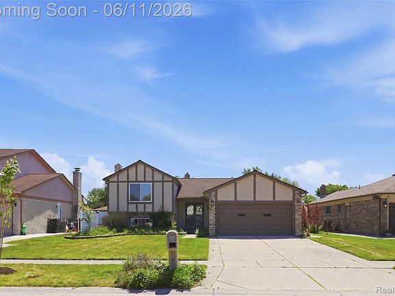 3rd image of 35826 Foothill Dr