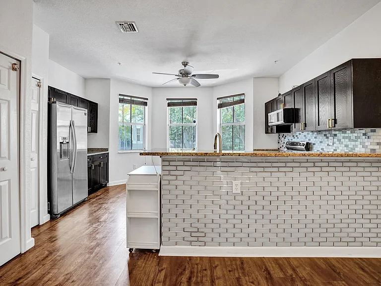 3911 Shoma Dr — Photo 11