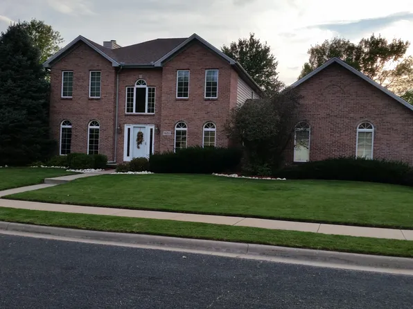 6211 N Blackoak Ct, Peoria, IL 61615