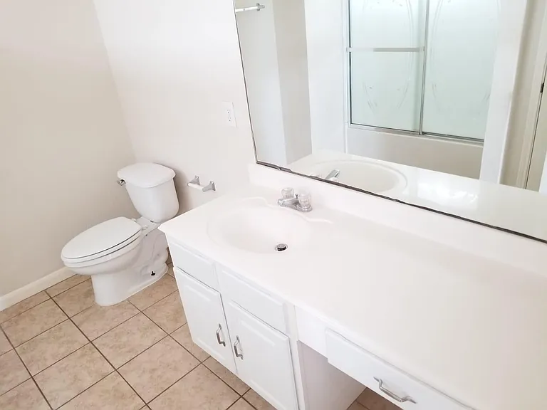 3526 Lexington Cmn — Photo 13