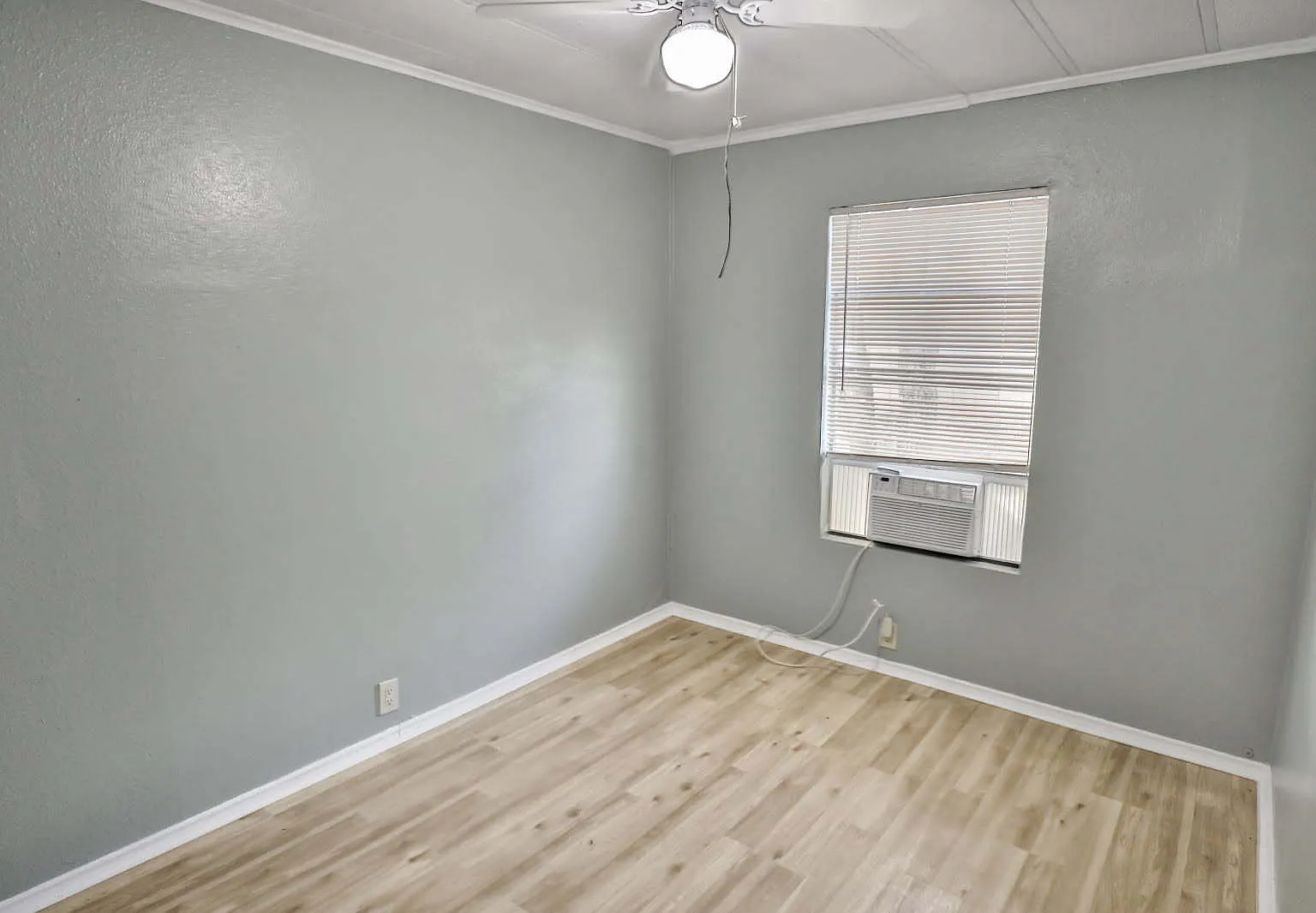 2 bed, 1.0 bath, 740 sqft, $785 — Photo 4