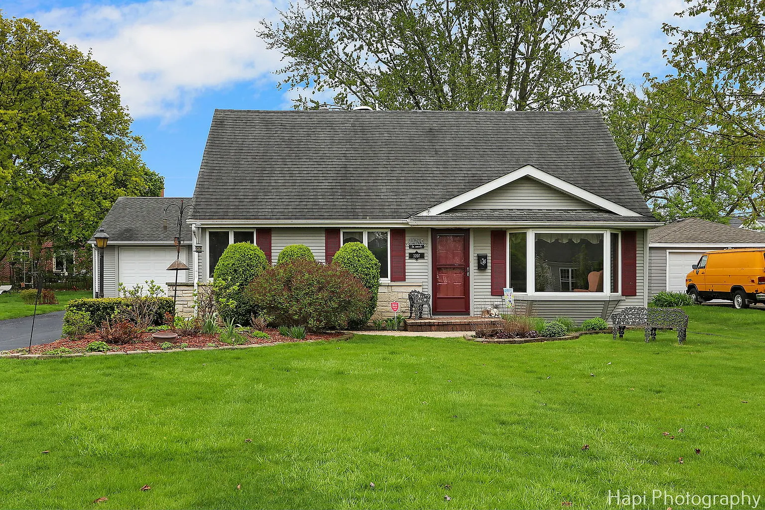 3207 Knollwood Ln photo 1