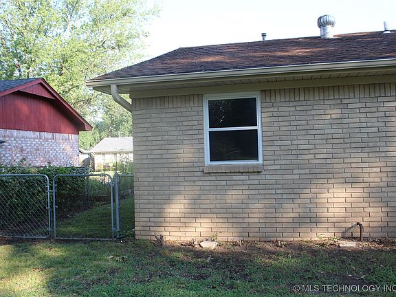 4th image of 309 W Lanternwick Ln S