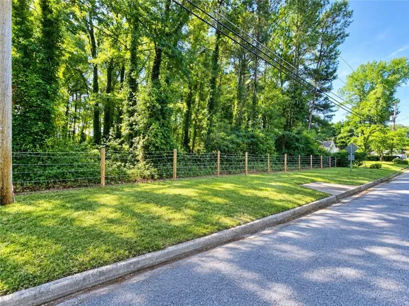 1680 Rose Garden Ln #18, Loganville, GA 30052