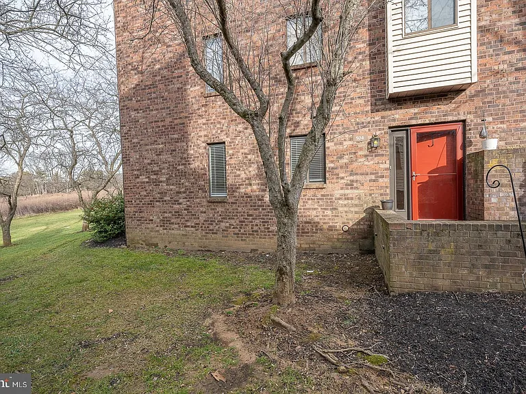 504 Mountainview Dr — Photo 35