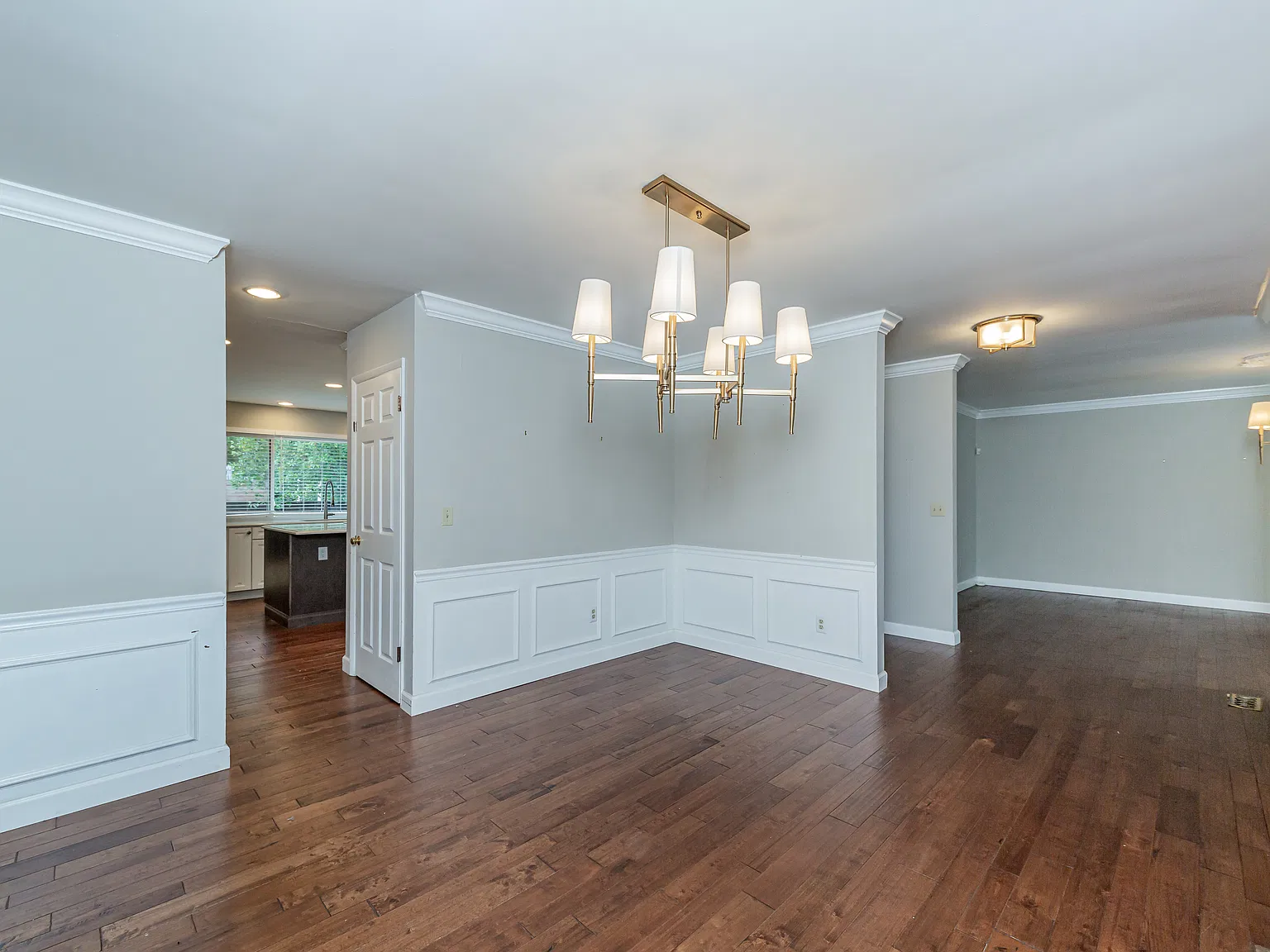 3 bed, 2181 sqft, $3,350 — Photo 3