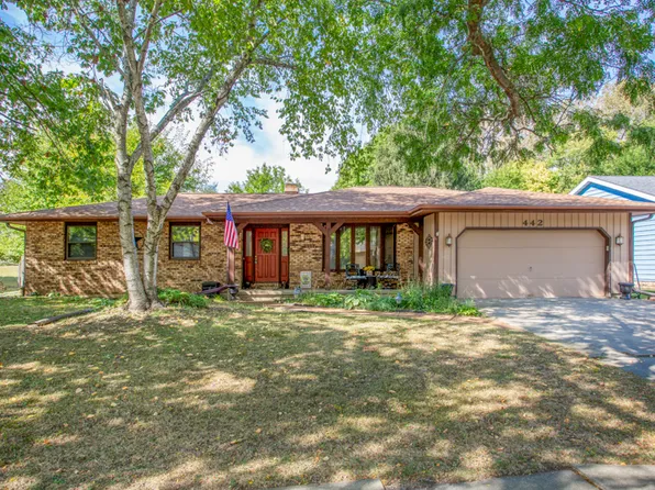 442 W Hillcrest Dr, Dekalb, IL 60115