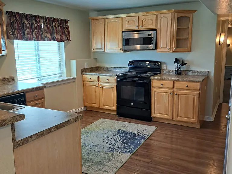 334 W Shadow Ridge Dr — Photo 4