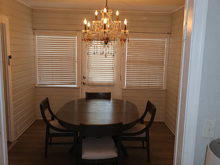 3811 S Drexel Ave — Photo 23