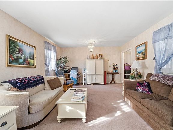 4th image of 23 Greenhill Ave