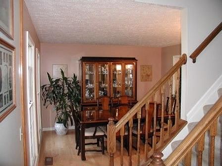 Beautiful dining room w/maple hardwoods
