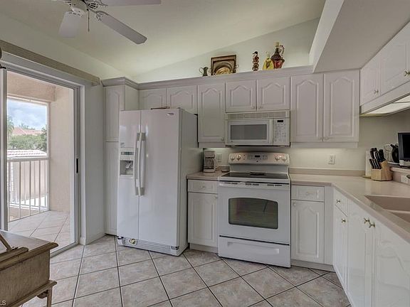 3rd image of 2448 Hidden Lake Dr #1108