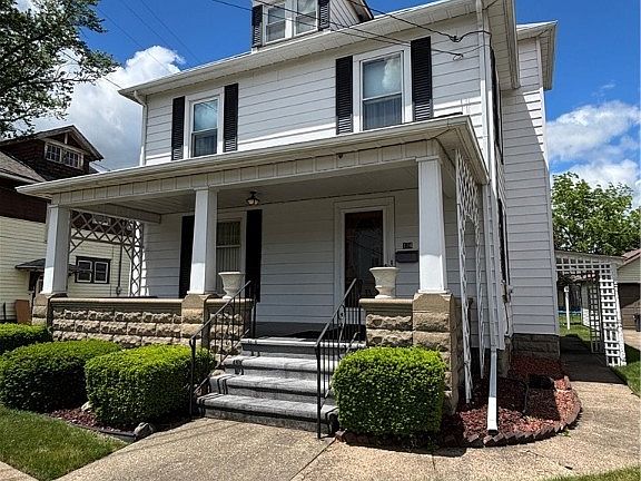 3rd image of 134 5th St NE