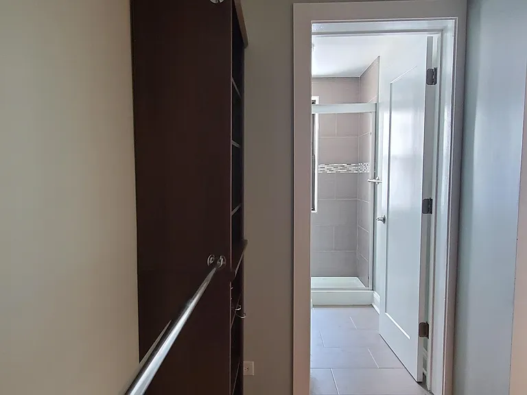 1023 Argyle Pl #221 — Photo 6