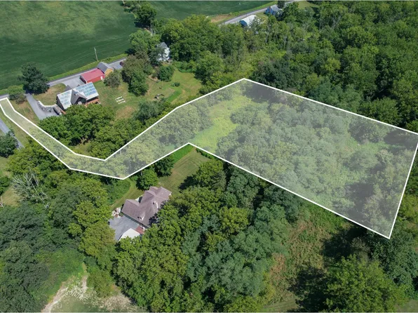 4760 Mulberry St, Coplay, PA 18037