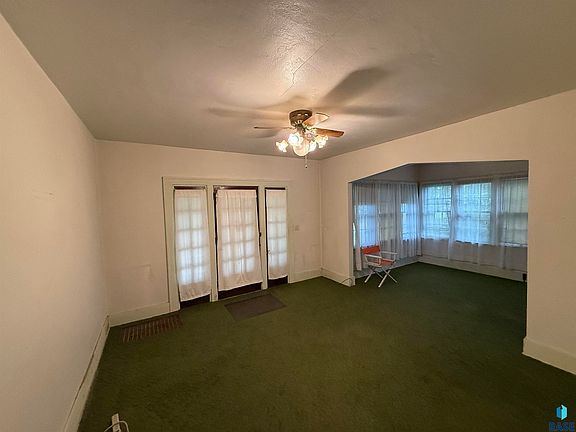 3rd image of 310 6th St