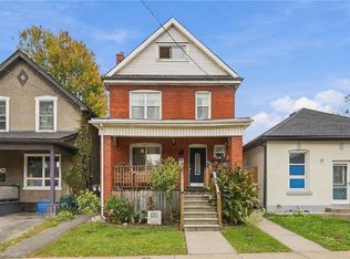 32 Oak Ave, Hamilton, ON L8L 5M8