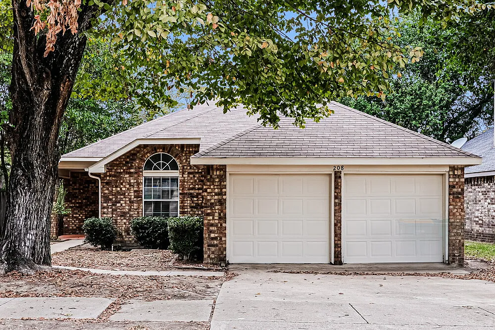 3 bed, 2.0 bath, 1503 sqft, $2,130 — Photo 1