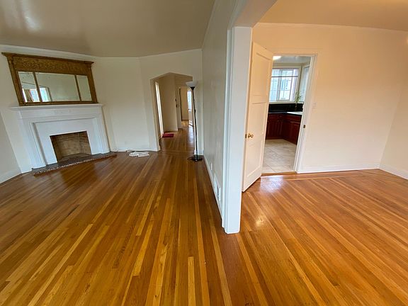 2nd image of 3524 Lawton St