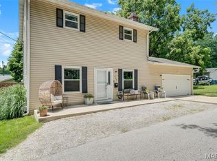 116 N Washington St, Troy, IL 62294