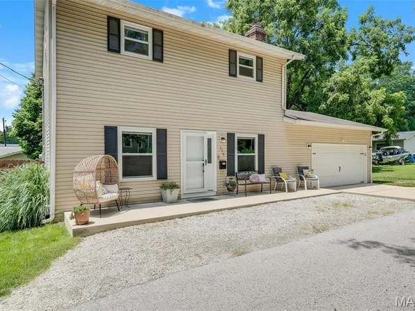 116 N Washington St, Troy, IL 62294