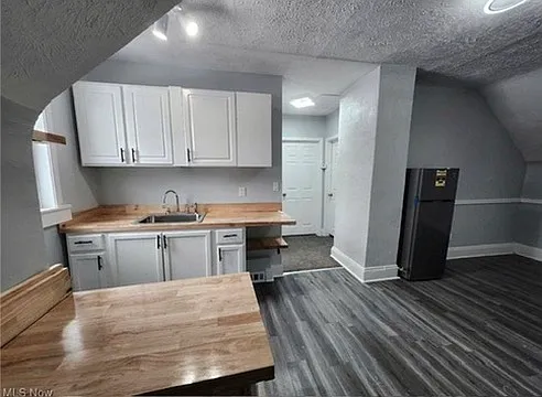 2 bed, 700 sqft, $948 — Photo 4