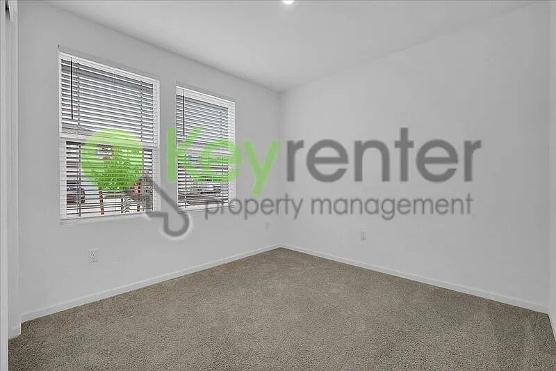 3 bed, 2.0 bath, 1392 sqft, $3,150 — Photo 4
