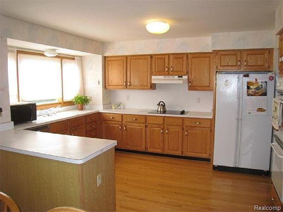 4th image of 1597 Picadilly Dr