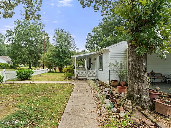 5th image of 1229 Wheelock St