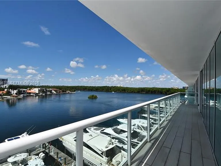 400 Sunny Isles Blvd #CU-521 — Photo 14