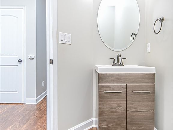 3rd image of 3921 Quarry Hollow Dr