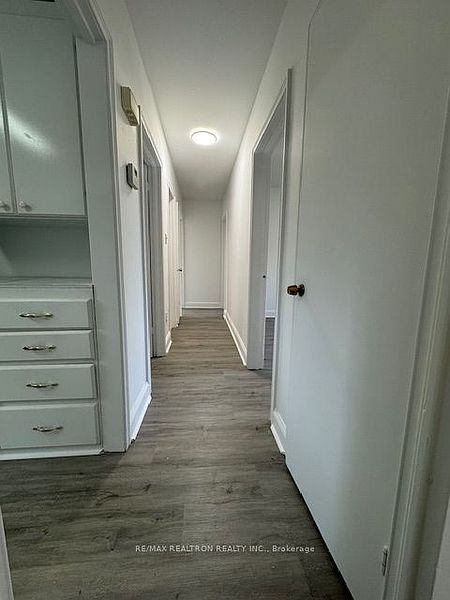 Toronto House for rent - 4 Bedrooms — photo 10