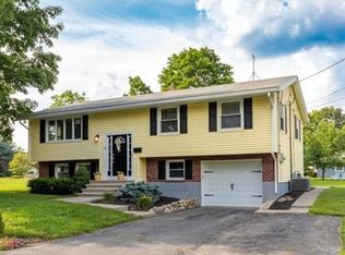 8 Penn Rd, Peabody, MA 01960