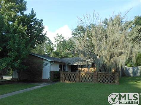 2nd image of 2915 Byington Cir