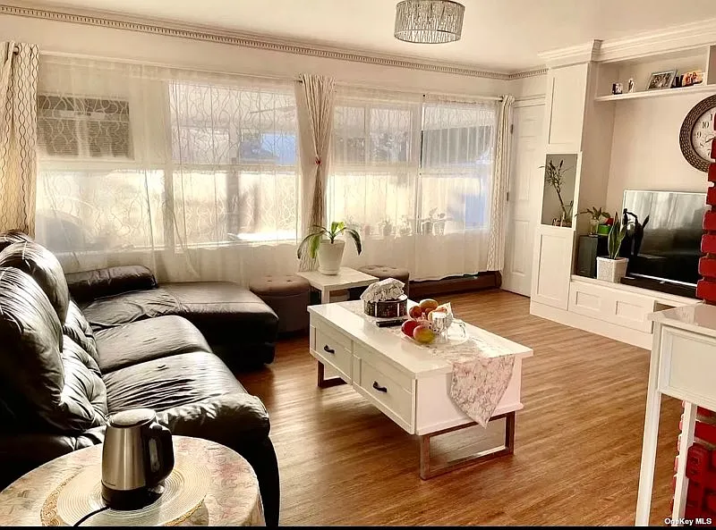 2 bed, $2,900 — Photo 2