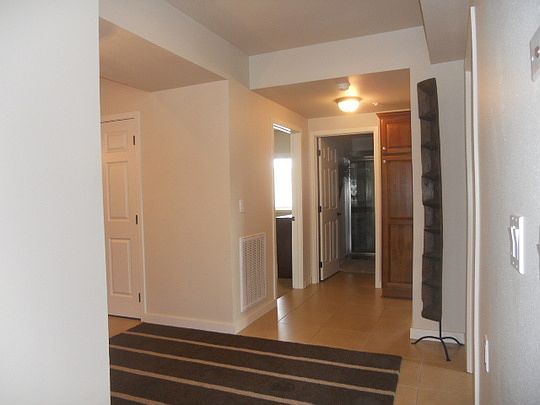 3rd image of 415 W Waterside Dr APT 201
