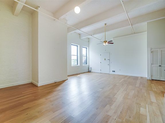 5th image of 300 Communipaw Ave APT 128